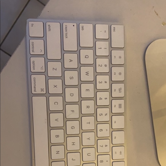 iMac - Picture 4 of 4